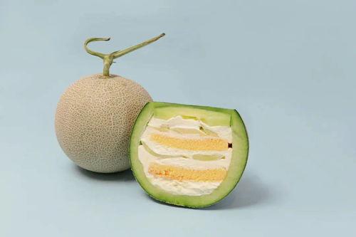 坐在店里吃瓜,品味人生百态