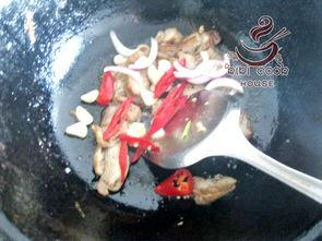 肥肠白瓜怎么吃,家常美味制作指南